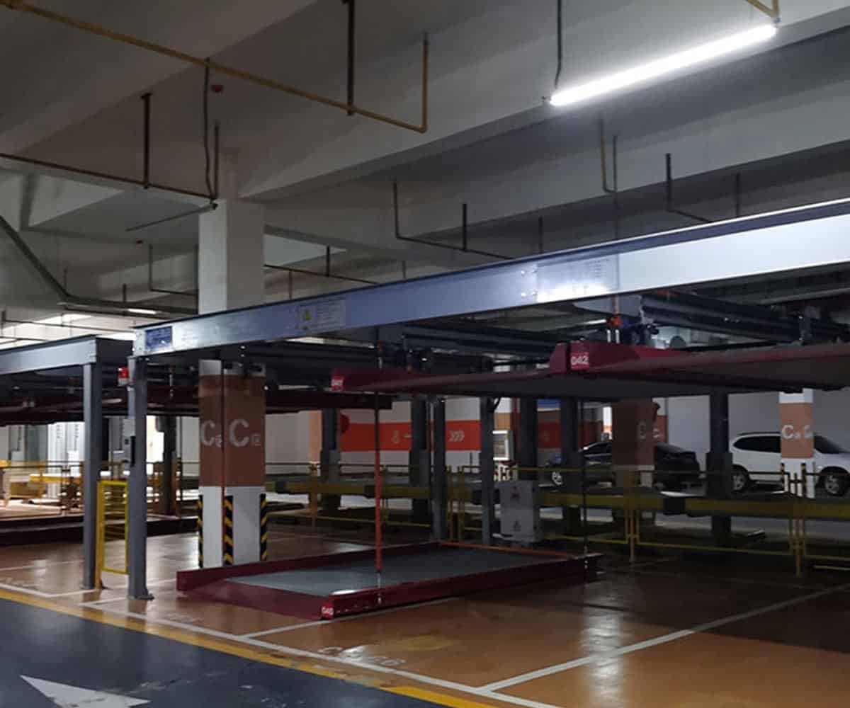 璧山立體停車庫的緊急出入口門與聯鎖裝置